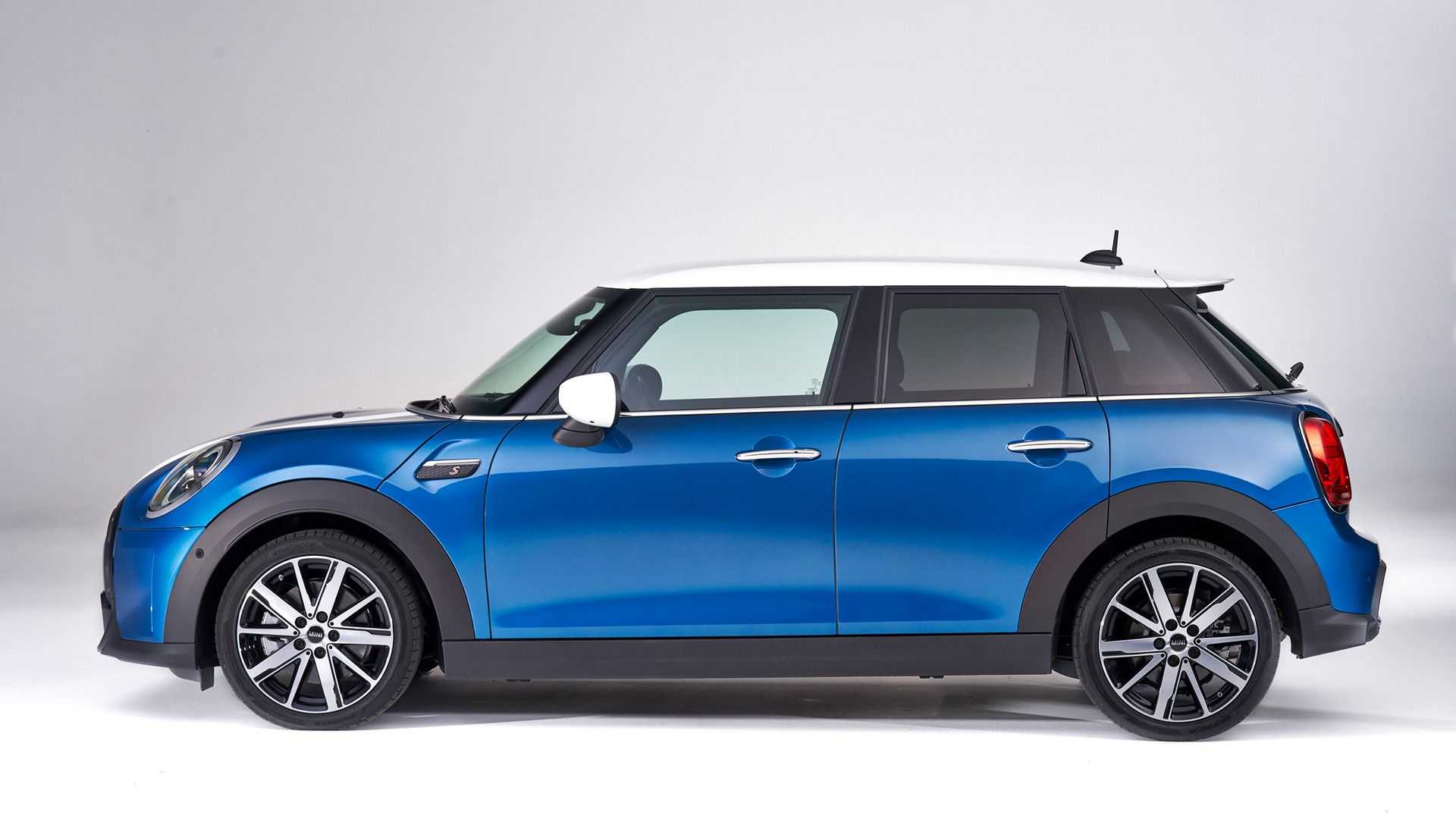 mini cooper s5 turer 2021 синего цвета